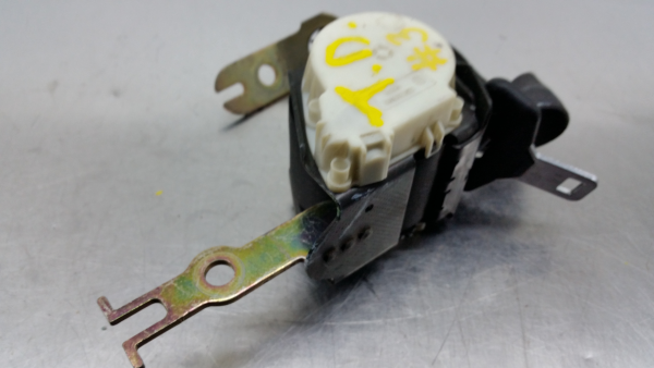 Pré-tensor cinto trás direito BMW 5 (E60) Imagem-1