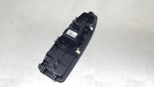 Mando / interruptor elevalunas delantero derecho BMW 3 Gran Turismo (F34) Imagem-2