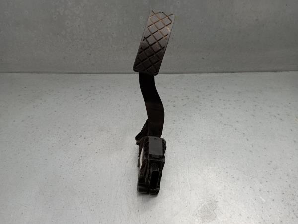 Pedal acelerador VOLKSWAGEN Golf VII (5G1, BQ1, BE1, BE2)