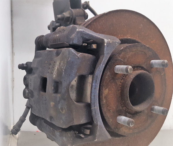 Pinça travão / maxila de travão frente esquerda FORD Fiesta VI (CB1, CCN)