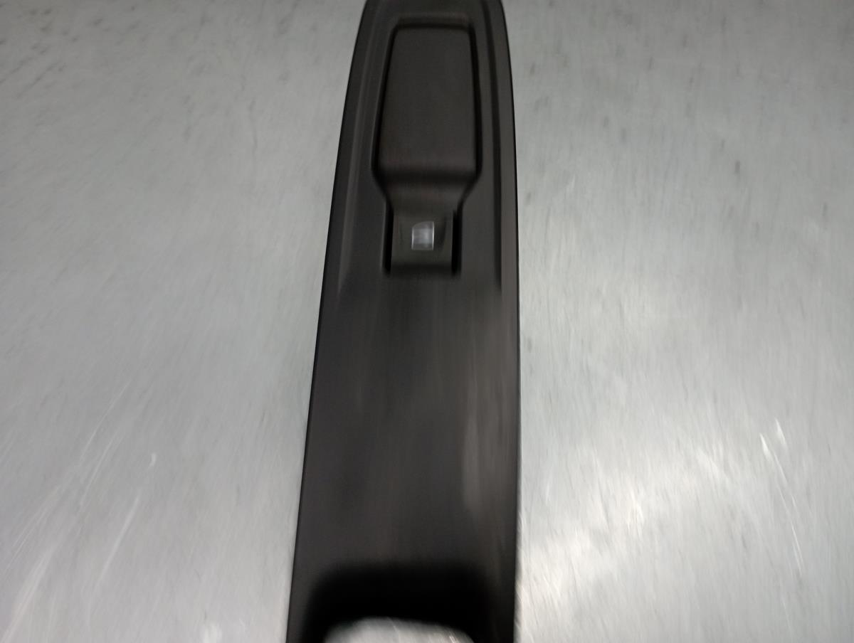 Mando / interruptor elevalunas delantero derecho RENAULT Clio IV (BH_) Imagem-2
