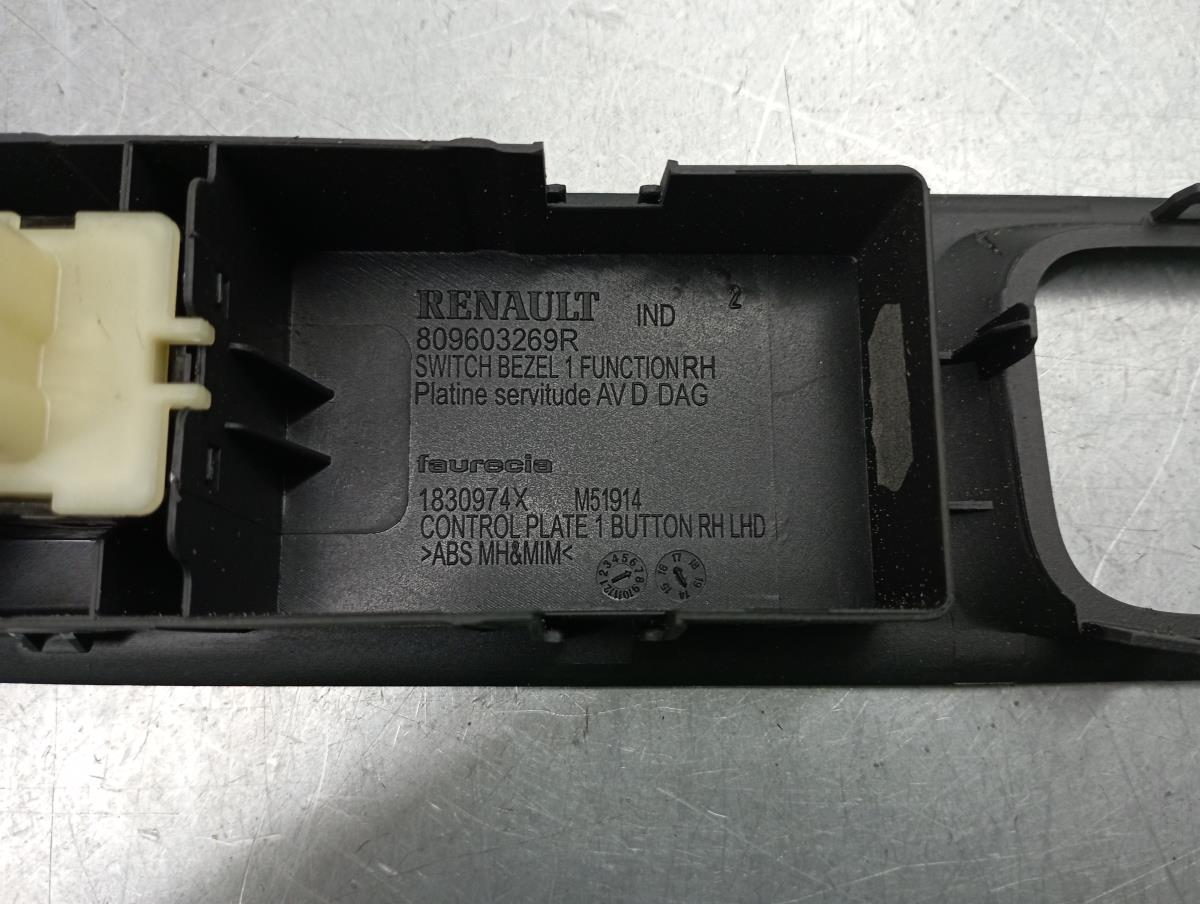 Mando / interruptor elevalunas delantero derecho RENAULT Clio IV (BH_) Imagem-4