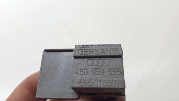 Mando / interruptor elevalunas delantero derecho AUDI A6 Avant (4B5, C5) Imagem-4