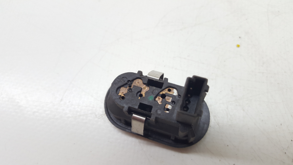 Mando / interruptor elevalunas delantero derecho OPEL Corsa C Imagem-4