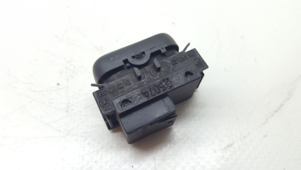 Right Rear window control MERCEDES-BENZ Classe A (W168) Imagem-2