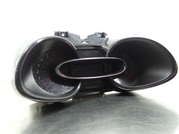 Quadrante / painel de instrumentos RENAULT Clio IV (BH_)