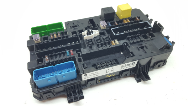 Caixa fusíveis / SAM / BSI OPEL Astra H Hatchback (L48)