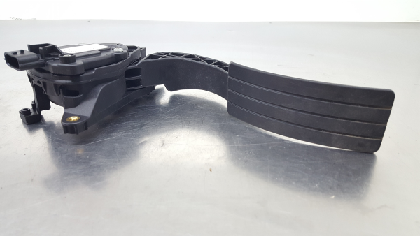 Pedal do acelerador RENAULT Clio IV (BH_)