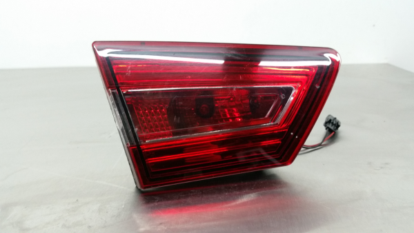 Piloto izquierdo del maletero RENAULT Clio IV (BH_)