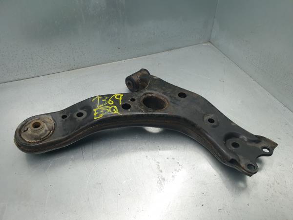 Braccio di sospensione anteriore sinistro TOYOTA Auris Hatchback (_E15_)