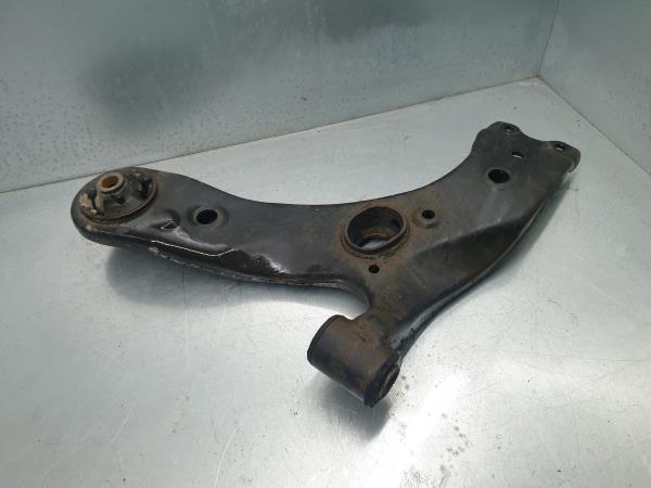 Braccio di sospensione anteriore sinistro TOYOTA Auris Hatchback (_E15_) Imagem-1