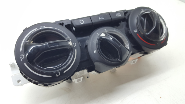 Comando chauffage / sofagem PEUGEOT 208 Imagem-1