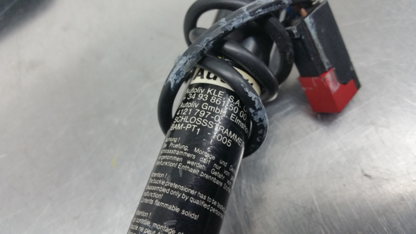 Pretensor cinturón Delantero Izquierdo FORD Focus I (DAW, DBW) Imagem-2