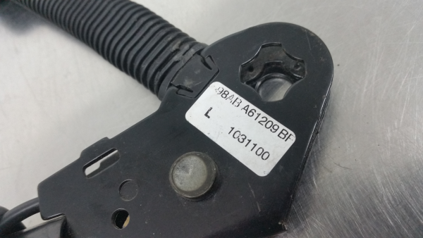 Pretensor cinturón Delantero Izquierdo FORD Focus I (DAW, DBW) Imagem-1