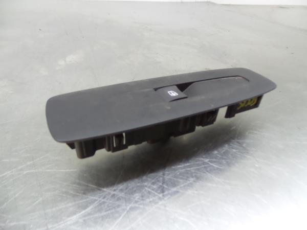 Mando / interruptor elevalunas delantero derecho RENAULT Kadjar (HA_, HL_) Imagem-1