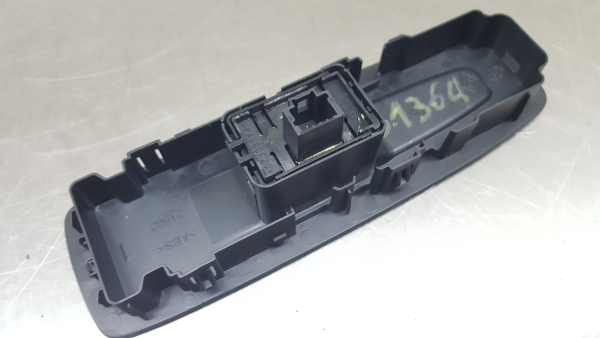 Mando / interruptor elevalunas delantero derecho RENAULT Kadjar (HA_, HL_) Imagem-3