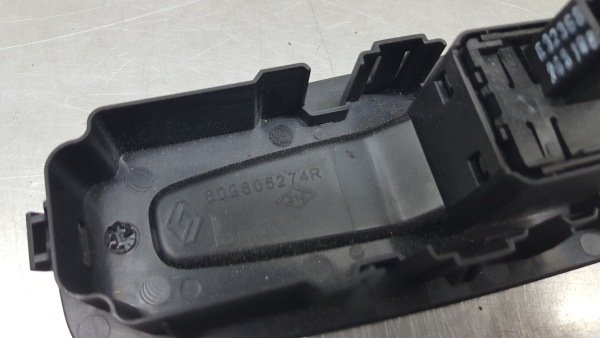 Mando / interruptor elevalunas delantero derecho RENAULT Kadjar (HA_, HL_) Imagem-2