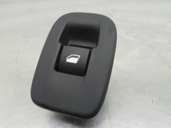 Mando / interruptor elevalunas delantero derecho PEUGEOT 2008 I (CU_) Imagem-1