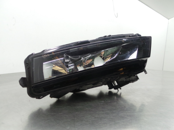 Right front fog light  SKODA Octavia III Hatchback (5E3) Imagem-1