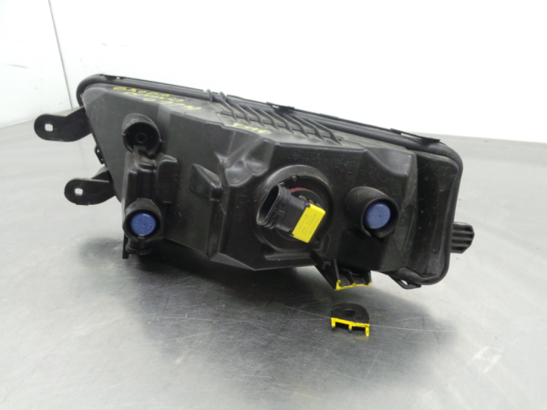 Right front fog light  SKODA Octavia III Hatchback (5E3) Imagem-2