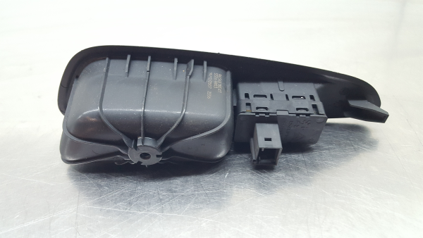 Mando / interruptor elevalunas delantero derecho PEUGEOT 308 SW Imagem-2