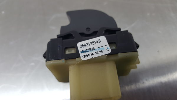 Mando / interruptor elevalunas delantero derecho RENAULT Trafic III Combi (JG_) Imagem-3