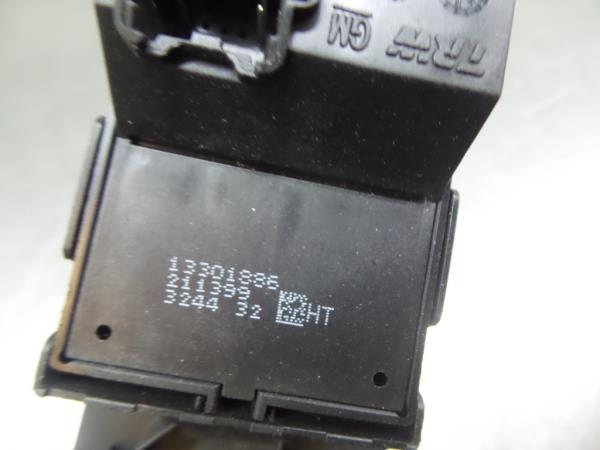 Mando / interruptor elevalunas delantero derecho OPEL Astra J Imagem-2