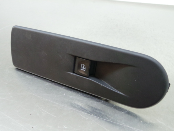 Mando / interruptor elevalunas delantero derecho RENAULT Clio IV (BH_) Imagem-1