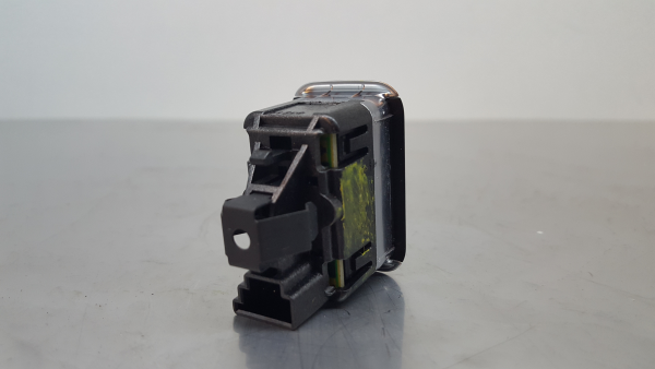 Mando / interruptor elevalunas delantero derecho MERCEDES-BENZ CLA Coupé (C117) Imagem-1