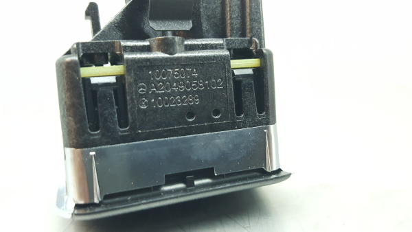 Mando / interruptor elevalunas delantero derecho MERCEDES-BENZ CLA Coupé (C117) Imagem-2