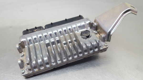 Centralina motor / ECU TOYOTA Yaris (_P13_) Imagem-1