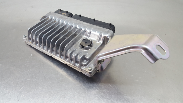 Centralina motor / ECU TOYOTA Yaris (_P13_) Imagem-2