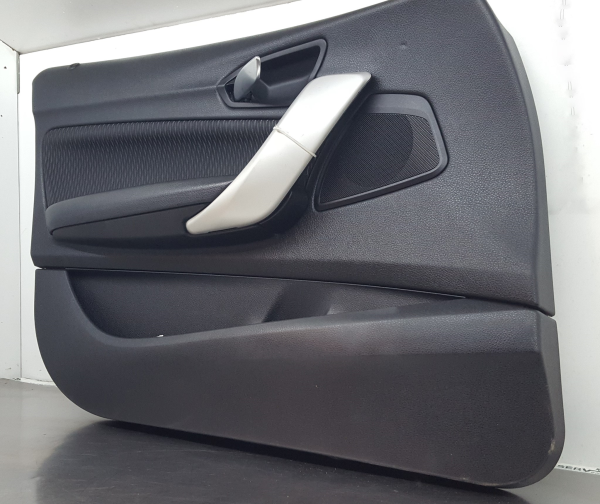 Forra porta / quartela frente esquerda BMW 1 (F20) Imagem-1