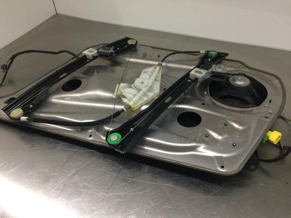 Lève-vitre avant gauche MERCEDES-BENZ Classe C (W204) Imagem-2