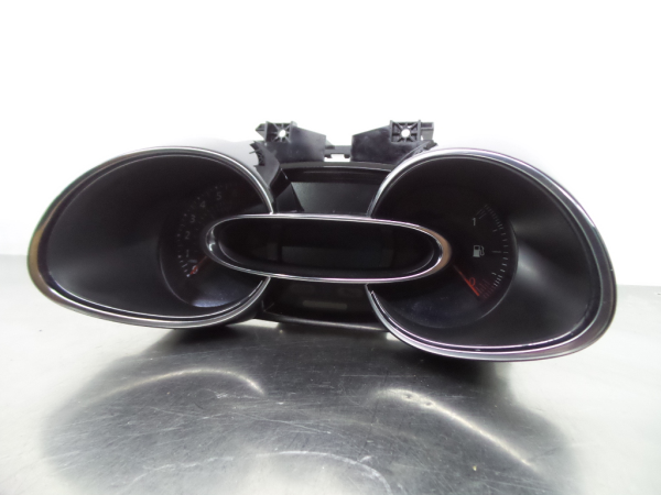 Quadrante / painel de instrumentos RENAULT Clio IV (BH_)