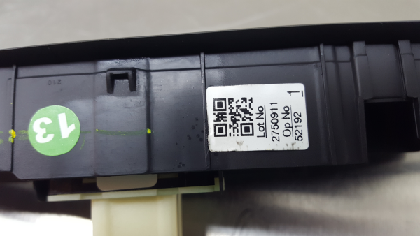 Mando / interruptor elevalunas delantero derecho RENAULT Captur (J5_) Imagem-4