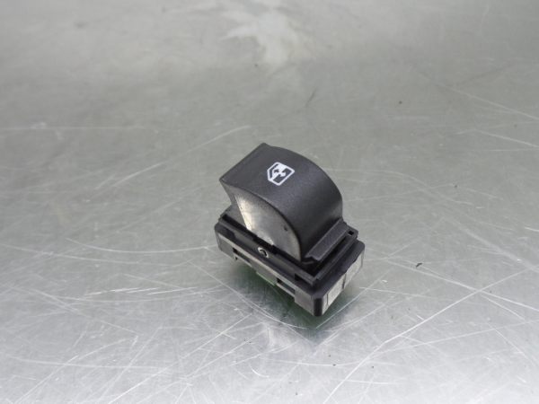 Mando / interruptor elevalunas delantero derecho FIAT Tipo Sedan (356_)