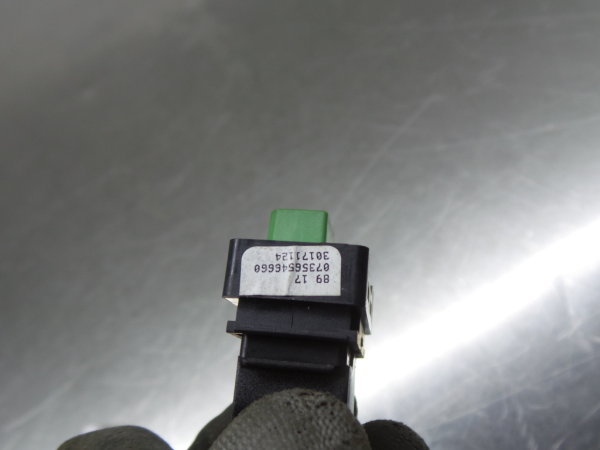 Mando / interruptor elevalunas delantero derecho FIAT Tipo Sedan (356_) Imagem-4