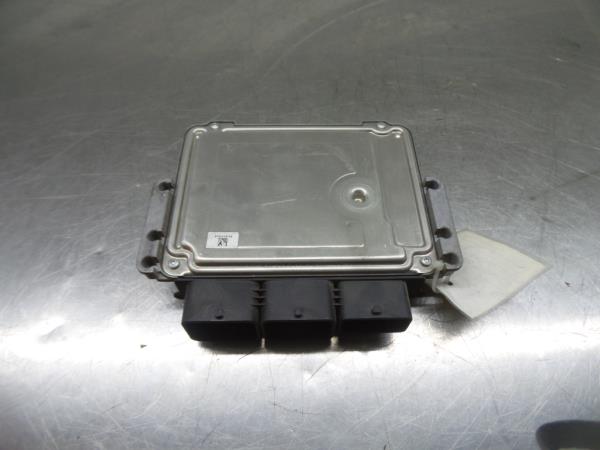 Centralina motor / ECU PEUGEOT 208 Imagem-1