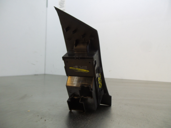 Mando / interruptor elevalunas delantero derecho OPEL Astra J Imagem-1