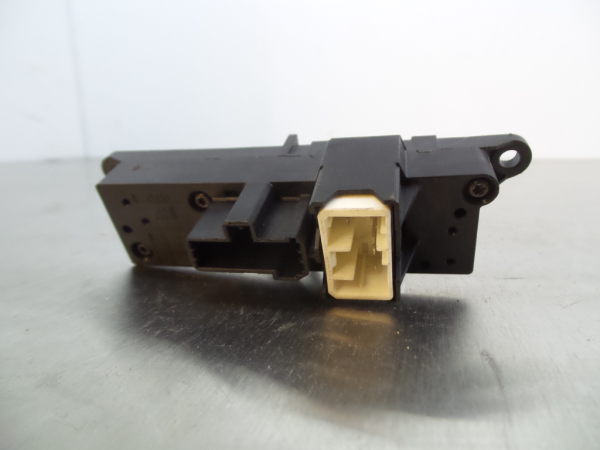 Pulsanti luci di emergenza ALFA ROMEO 159 Sportwagon (939_) Imagem-2