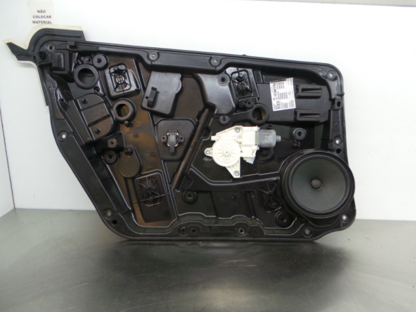 Lève-vitre avant gauche MERCEDES-BENZ Classe A (W176)