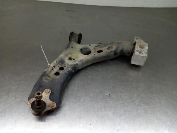 Bras de suspension Avant gauche VOLKSWAGEN Scirocco (137, 138)