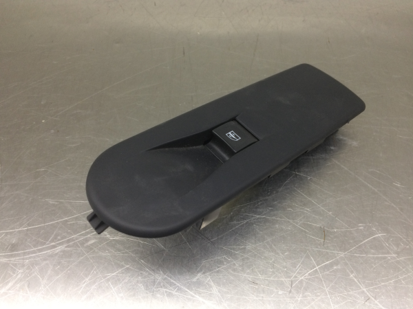 Mando / interruptor elevalunas delantero derecho RENAULT Clio IV (BH_)