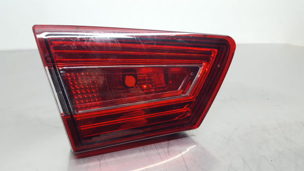 Feu de coffre Gauche RENAULT Clio IV (BH_)