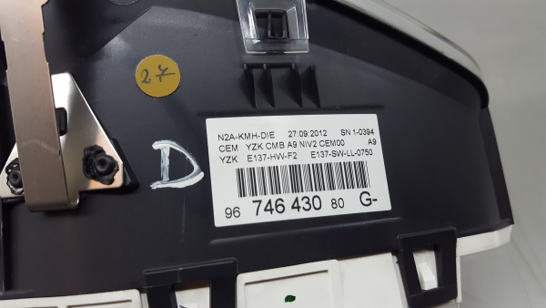 Quadrante / painel de instrumentos PEUGEOT 208 Imagem-2