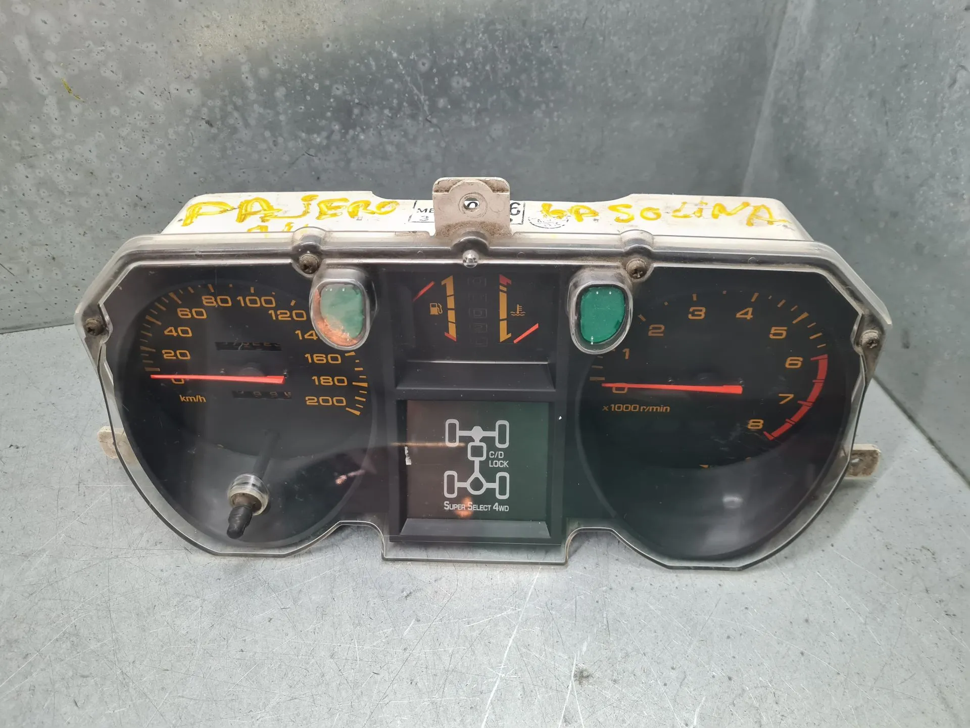 Quadrante / painel de instrumentos MITSUBISHI Pajero I (L04_G, L14_G)