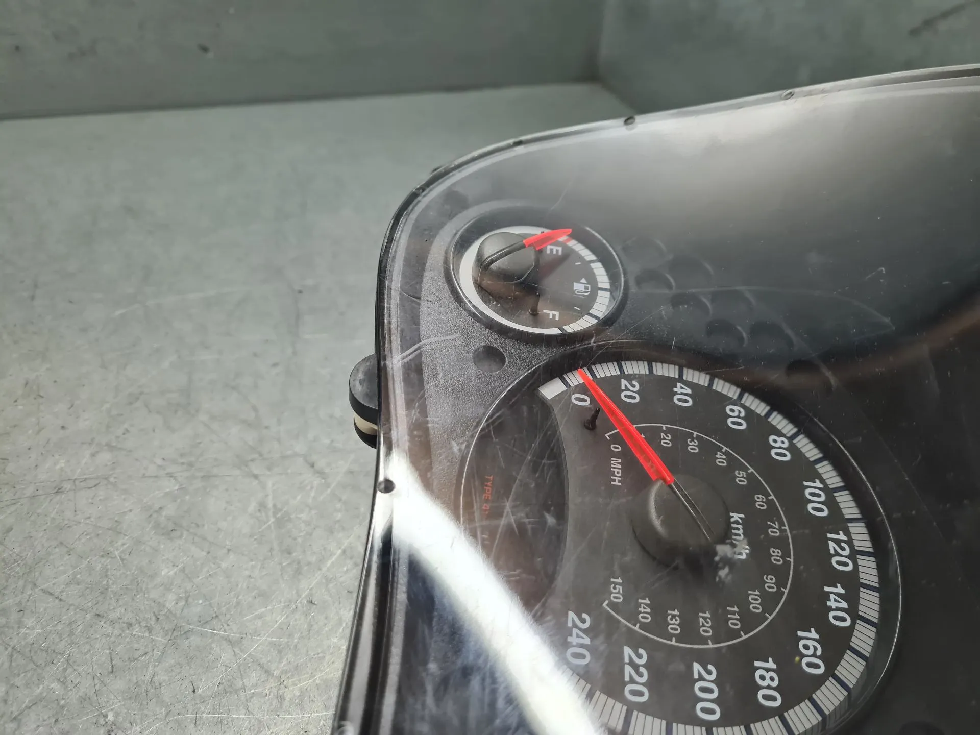 Compteur de vitesse JEEP Cherokee (KJ) Imagem-3