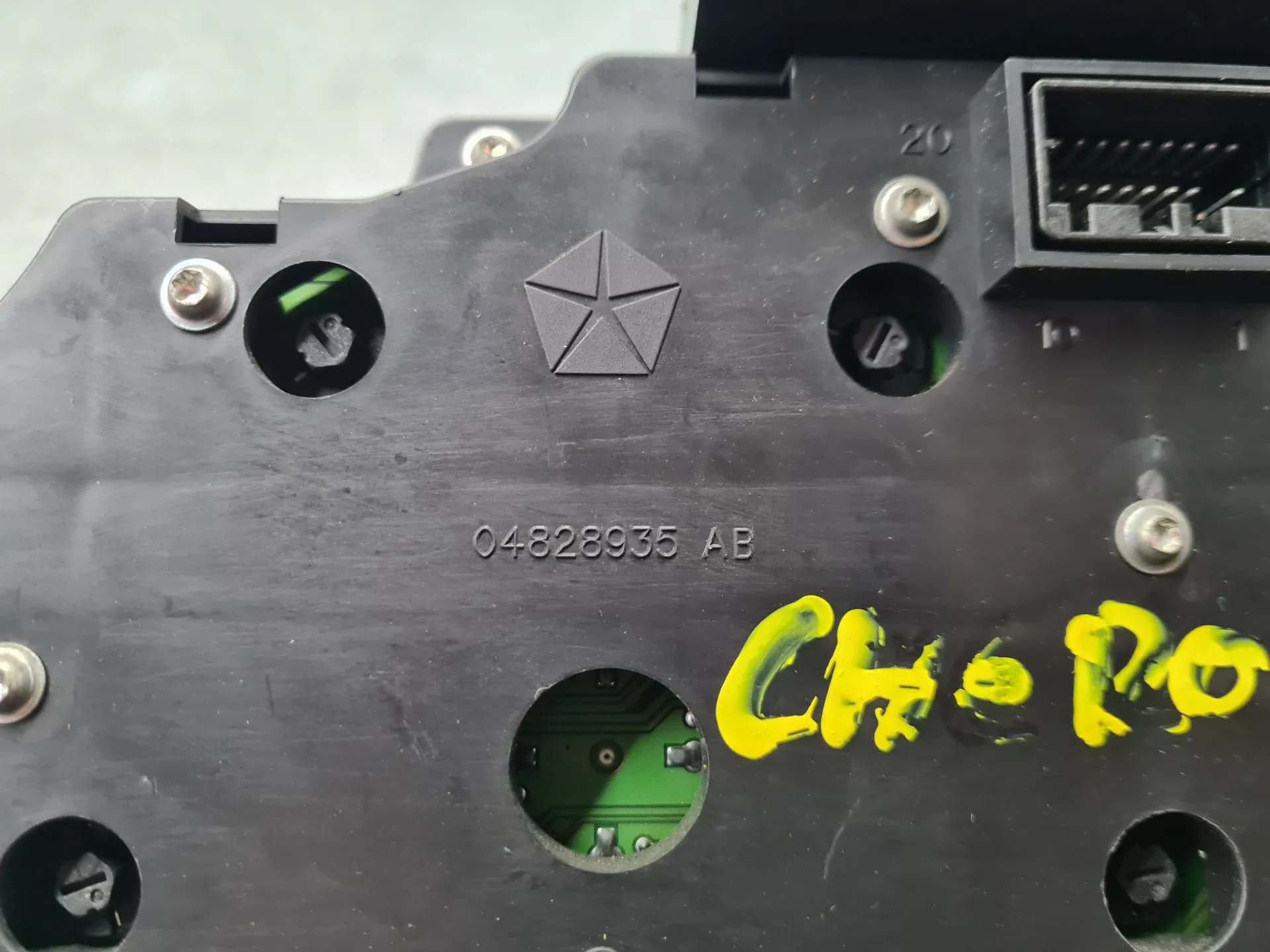 Compteur de vitesse JEEP Cherokee (KJ) Imagem-5