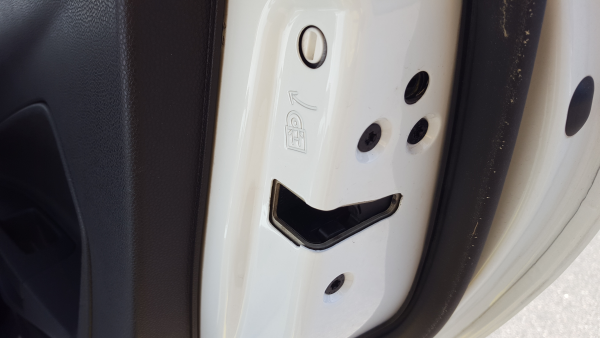 Fechadura / fecho porta trás direito FORD Fiesta VI (CB1, CCN)